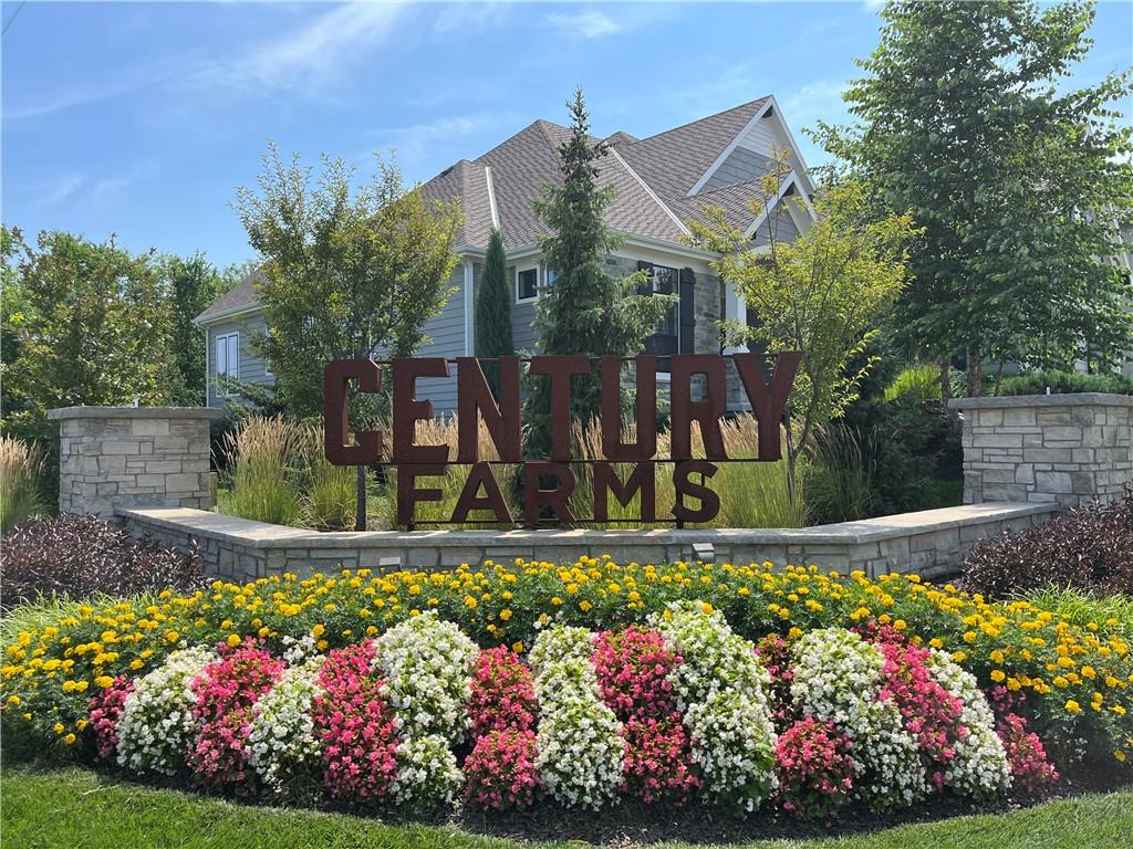 17029 Parkhill St, Overland Park, KS 66221