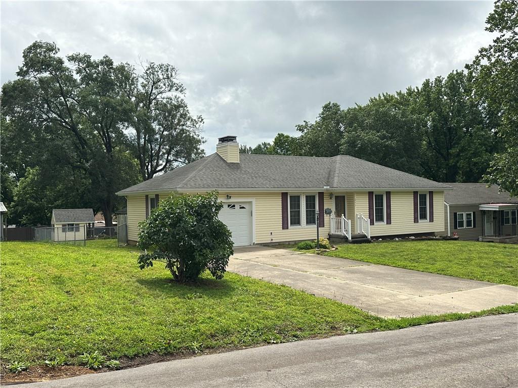 311 N 18th St, Lexington, MO 64067