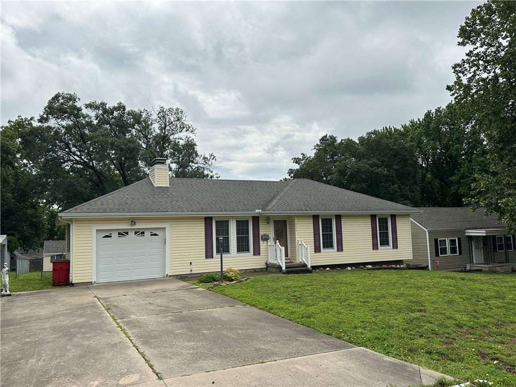 311 N 18th St, Lexington, MO 64067