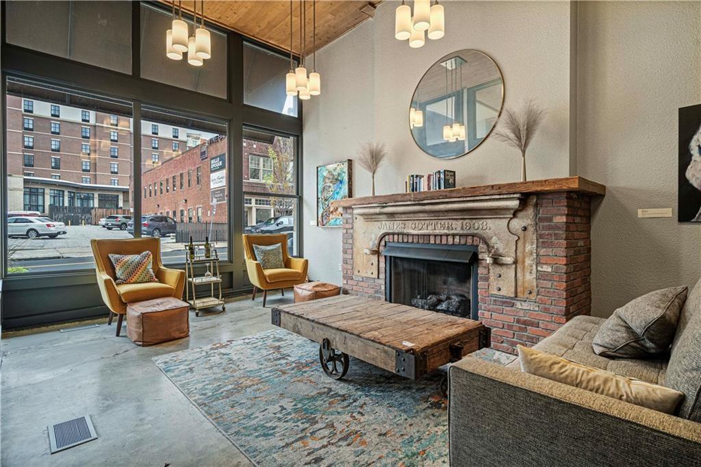 1535 Walnut St #705, Kansas City, MO 64108