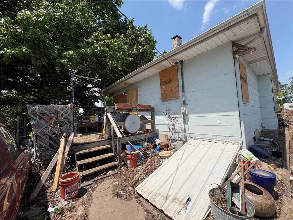 8617 Thompson Ave, Kansas City, MO 64125