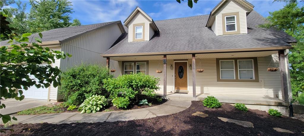 1010 N Prairie Ln, Raymore, MO 64083