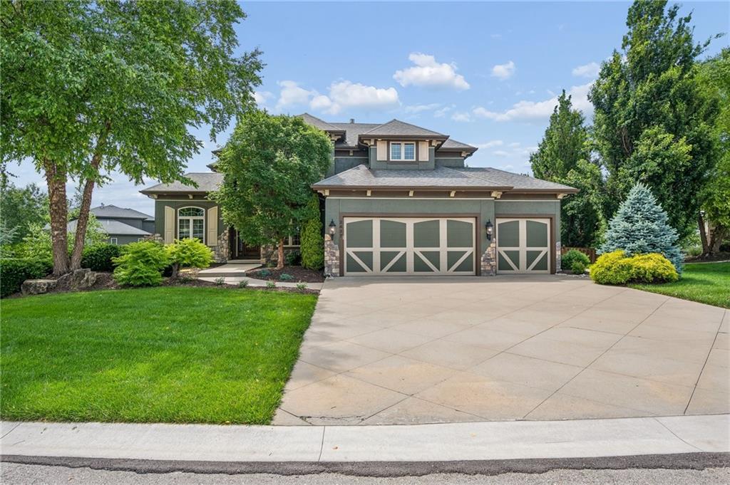 2437 NE Angel Fish Cir, Lee's Summit, MO 64086