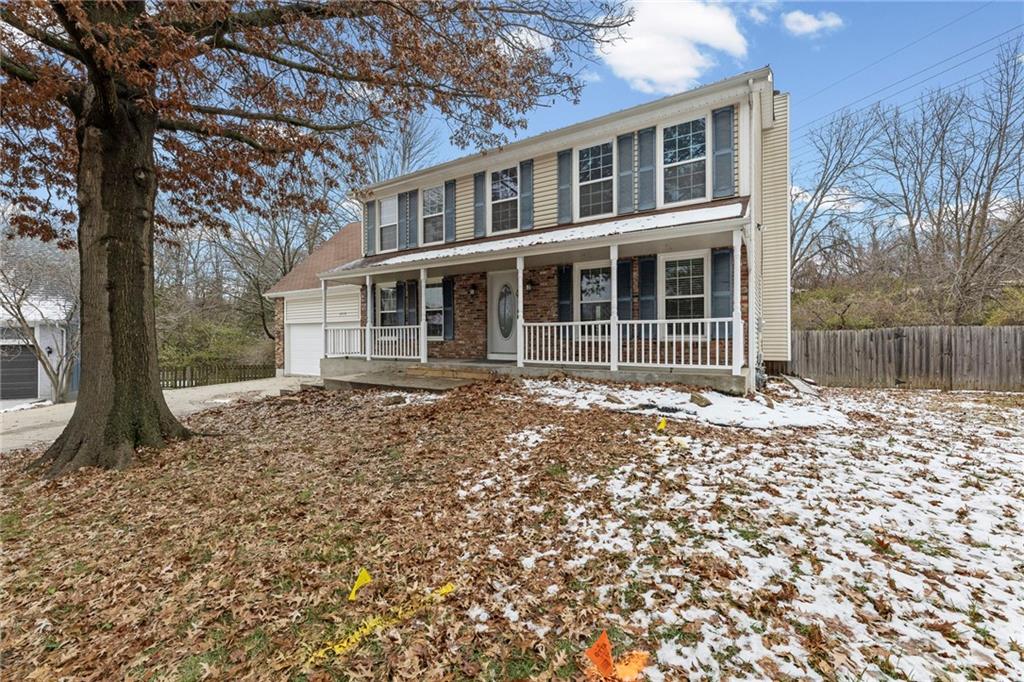 3715 SW Kimstin Cir, Blue Springs, MO 64015