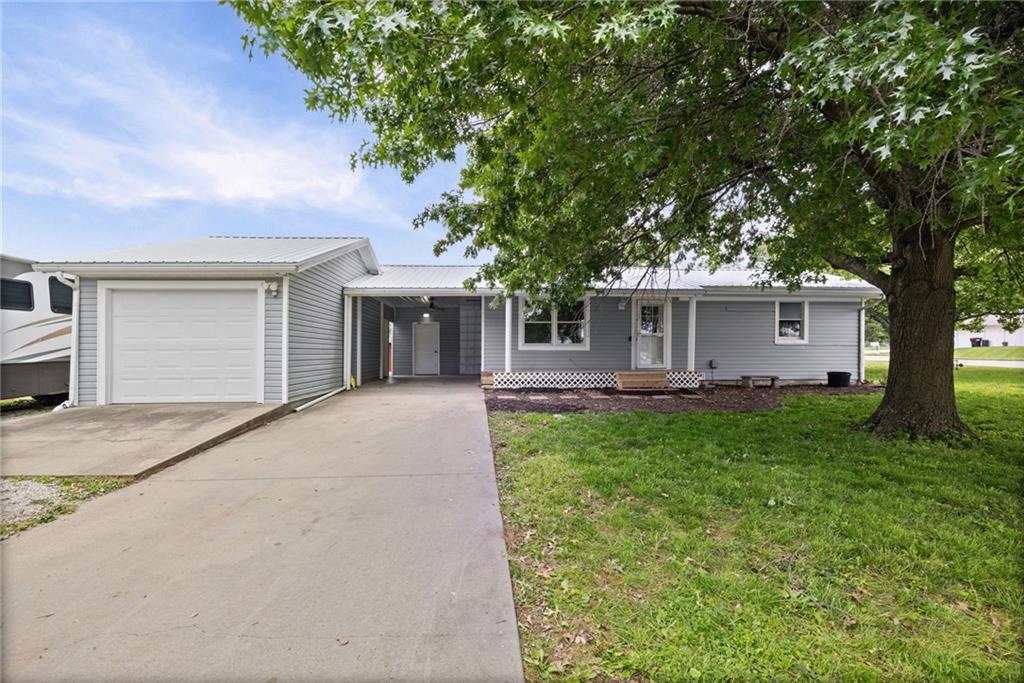 330 N Grant St, Garnett, KS 66032