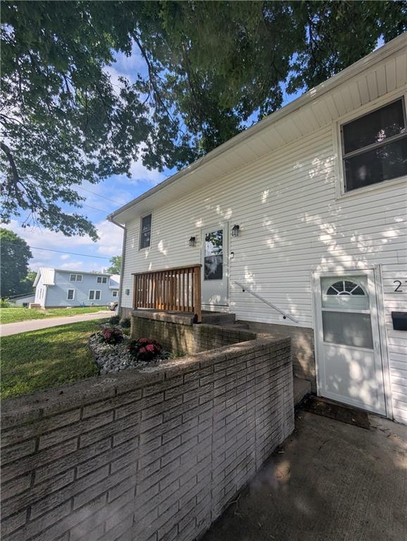218 N Hale St, Carrollton, MO 64633