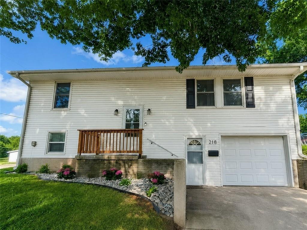 218 N Hale St, Carrollton, MO 64633
