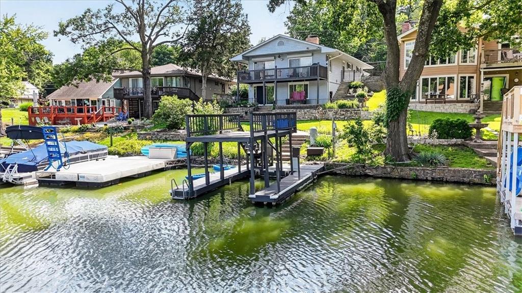 36 Beach Dr, Lake Tapawingo, MO 64015