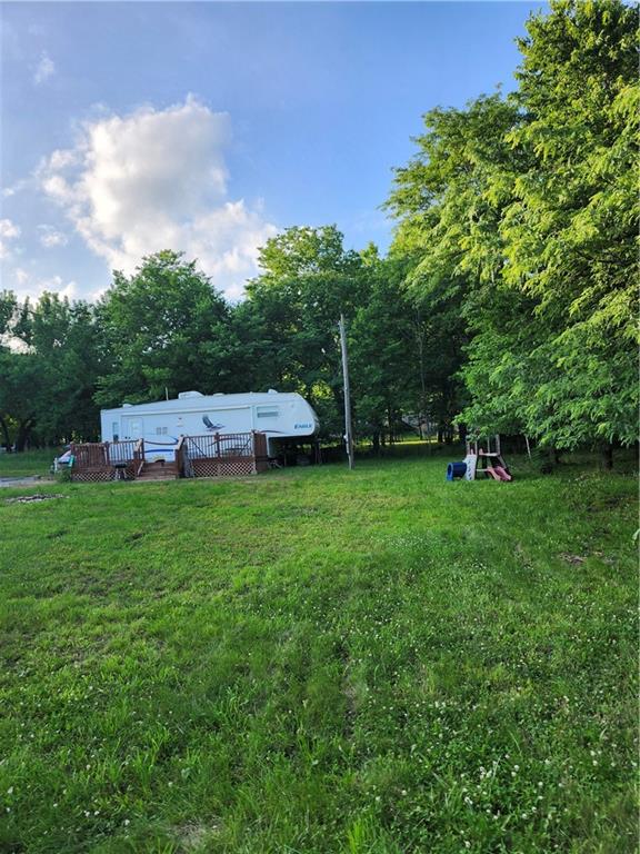 77 Deepwoods Dr, Linn Valley, KS 66040