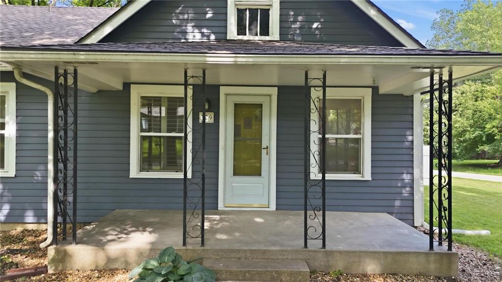 309 5th Ave S, Greenwood, MO 64034