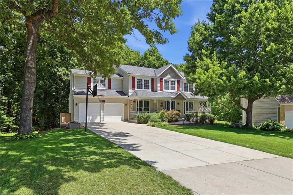 7621 Acuff Ln, Lenexa, KS 66216