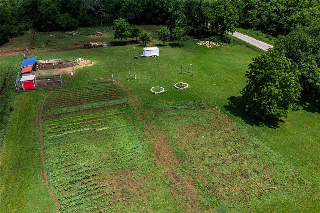 4038 Lee Rd, Mound City, KS 66056