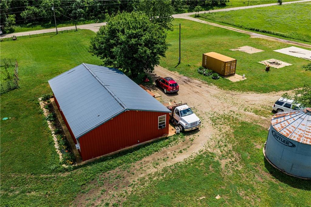4038 Lee Rd, Mound City, KS 66056