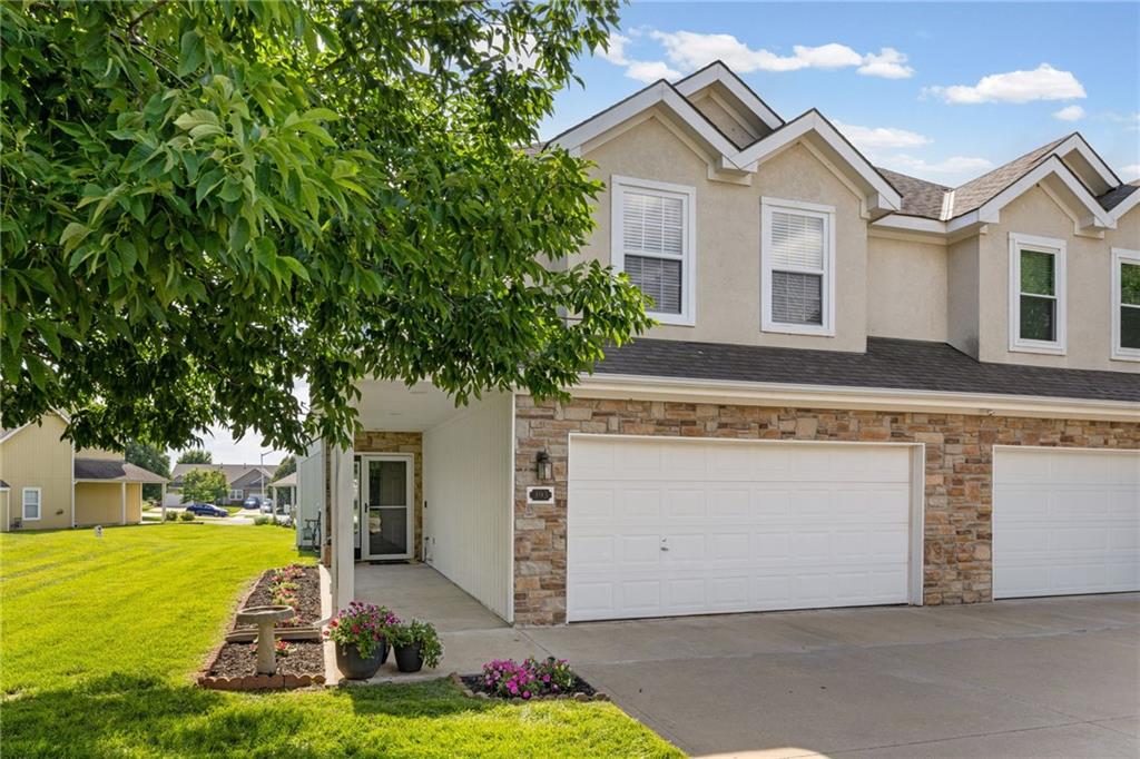 393 W Acorn St, Gardner, KS 66030