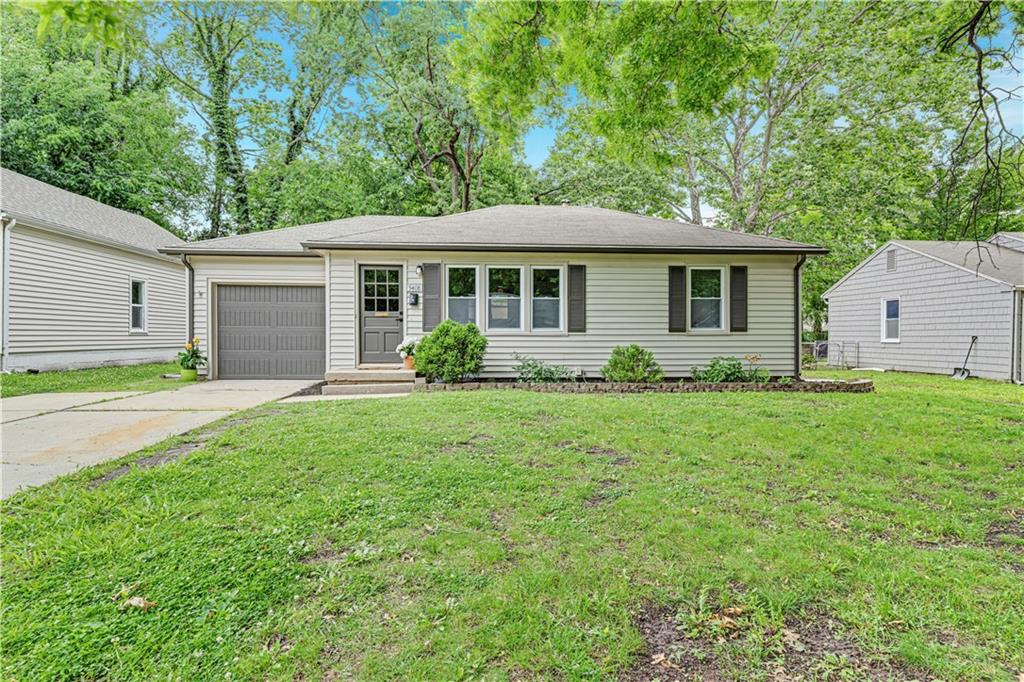 5408 W 72nd St, Prairie Village, KS 66208