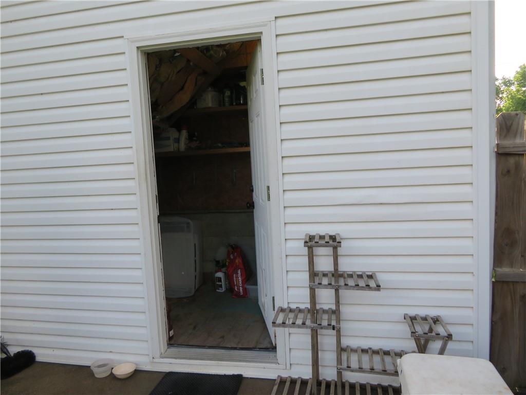 707 Linn St, Valley Falls, KS 66088