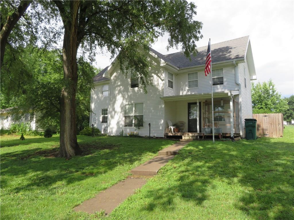 707 Linn St, Valley Falls, KS 66088