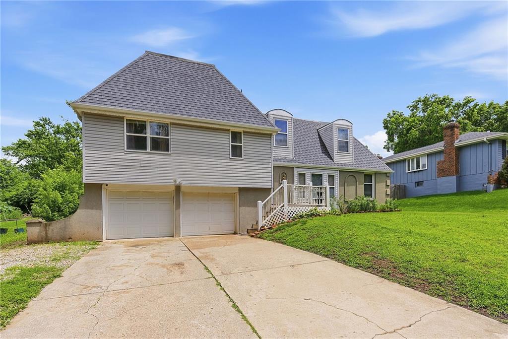 13013 Corrington Ave, Grandview, MO 64030