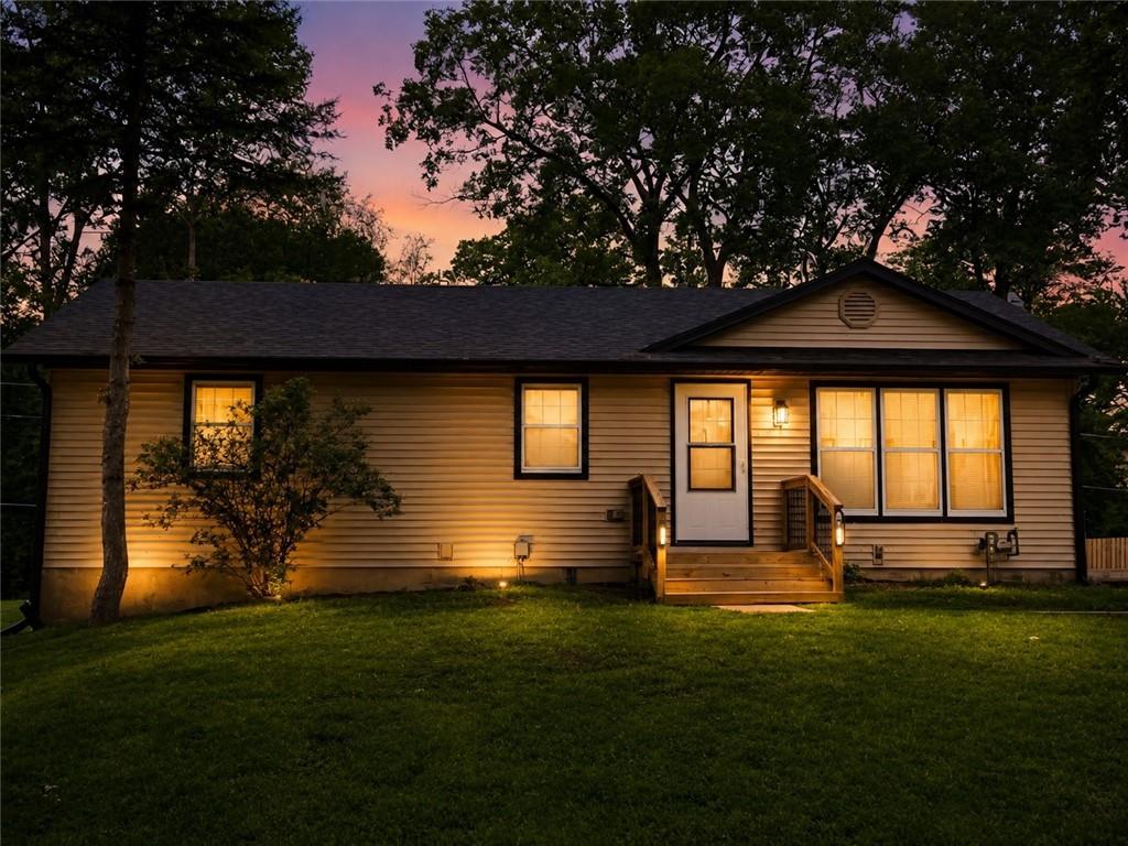 904 S 5th St, Savannah, MO 64485