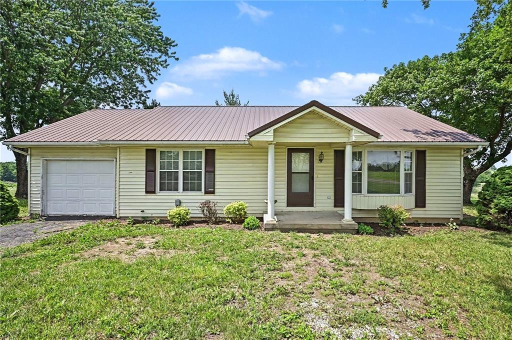 3975 SW State Route N Hw, Stewartsville, MO 64490