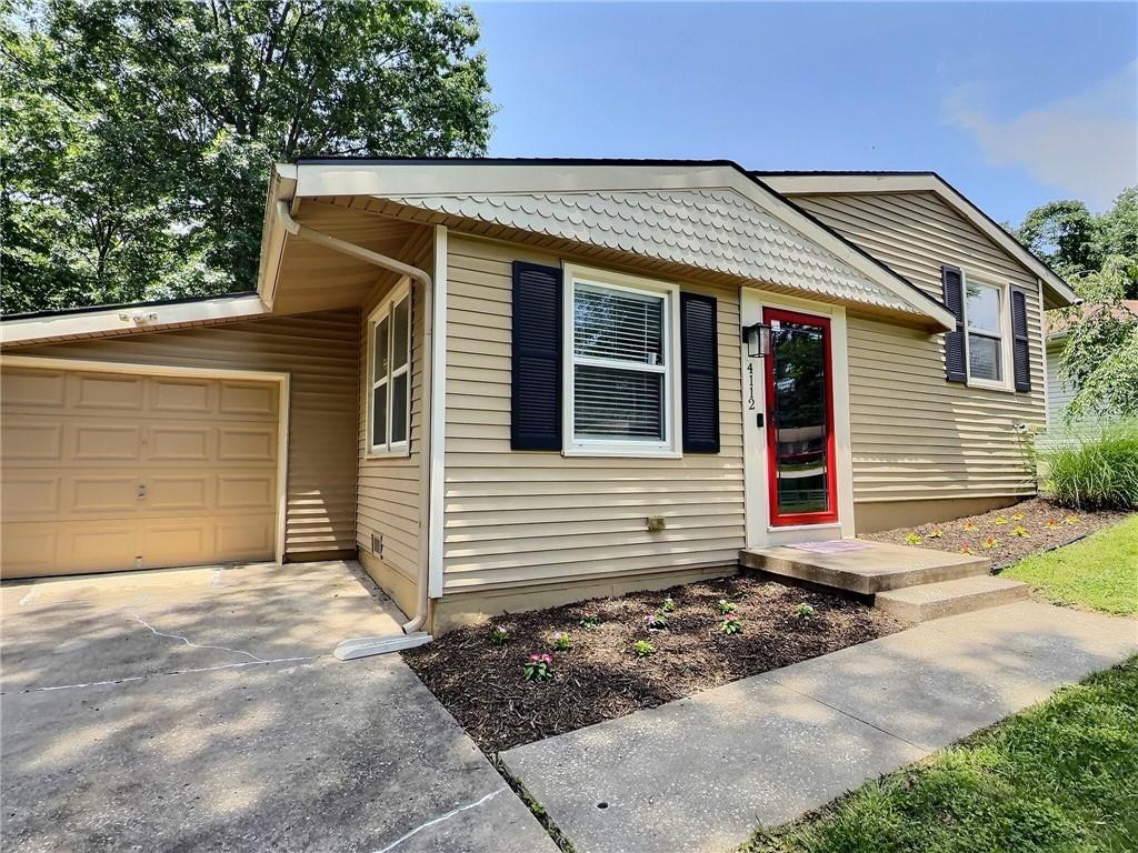 4112 N Hardesty Ave, Kansas City, MO 64117