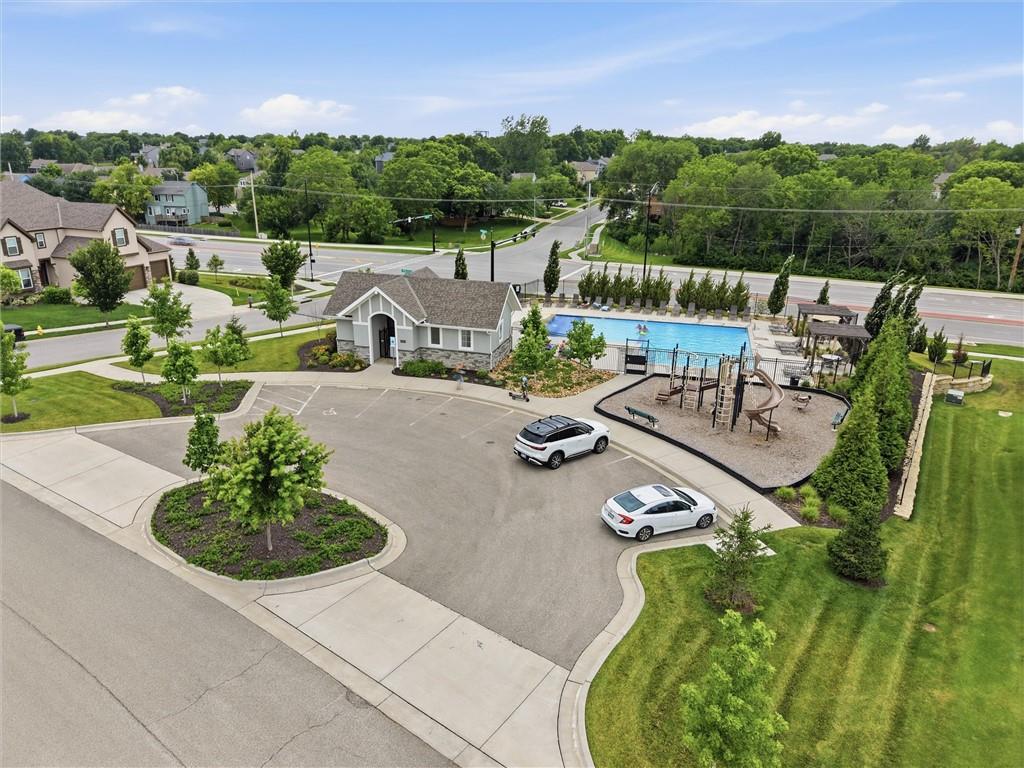 14798 S Parkhill St, Olathe, KS 66062