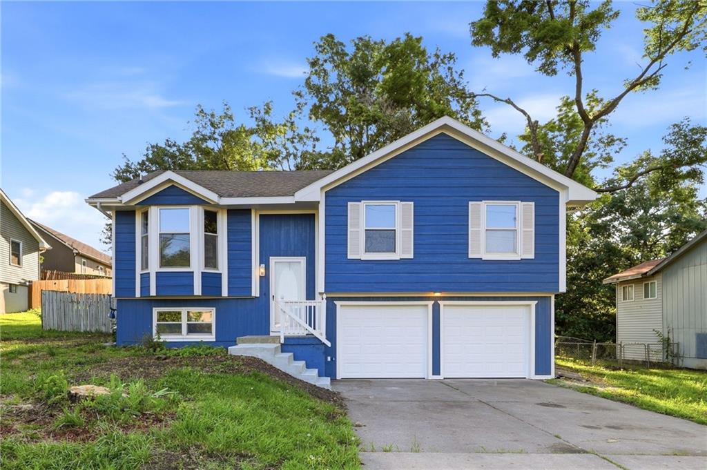 905 S Washington Ave, Knob Noster, MO 65336