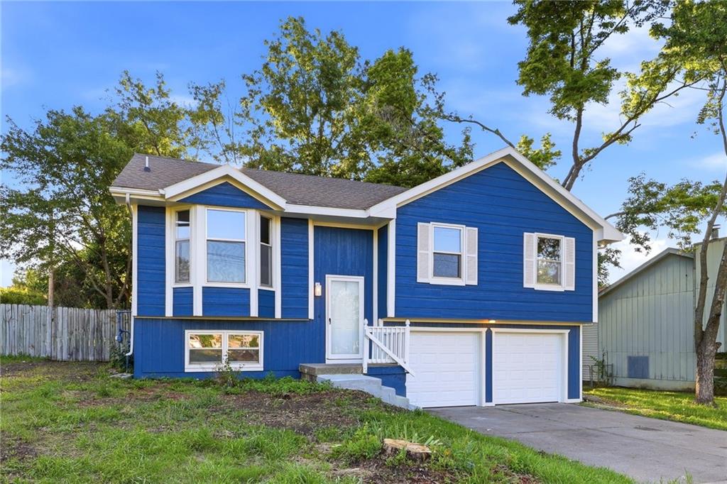 905 S Washington Ave, Knob Noster, MO 65336
