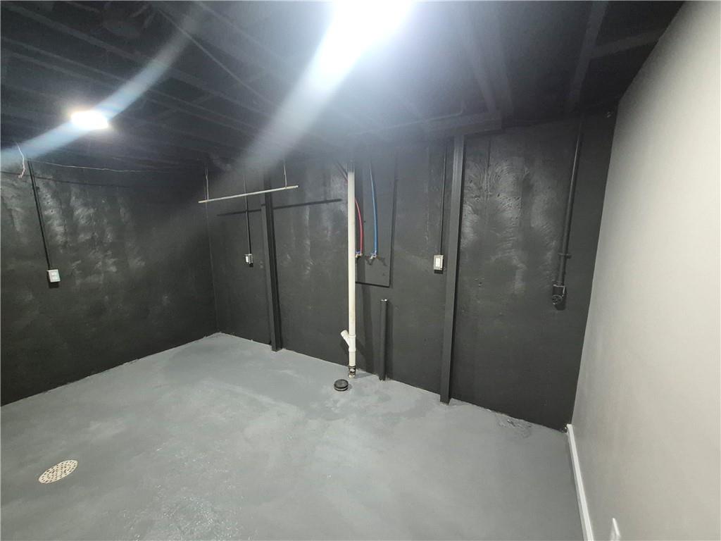 7310 High Grove Rd, Grandview, MO 64030
