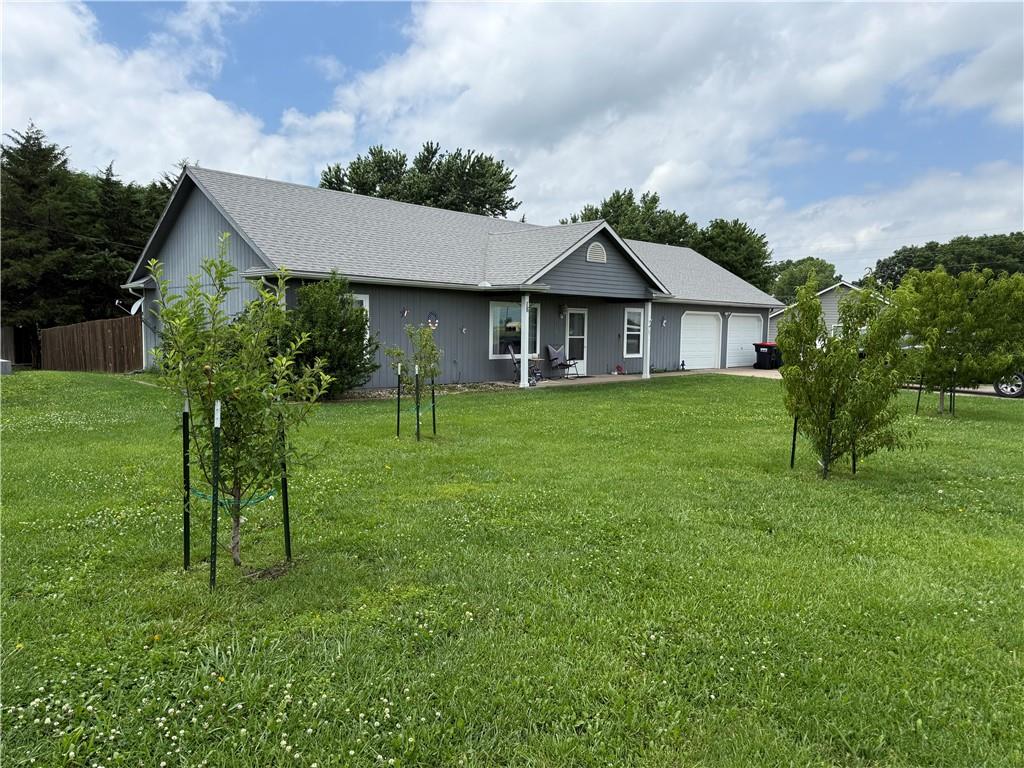 423 N Olive St, Garnett, KS 66032