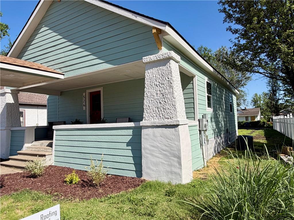 524 Parker Ave, Osawatomie, KS 66064