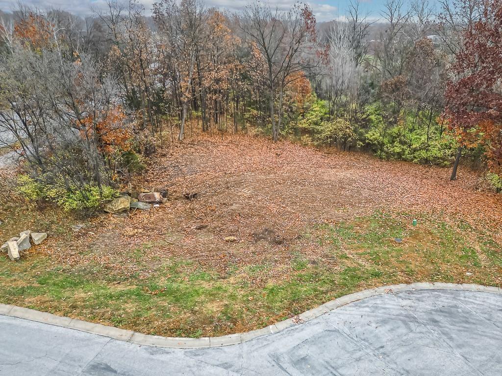 1942 Edgewood Dr, Leavenworth, KS 66048