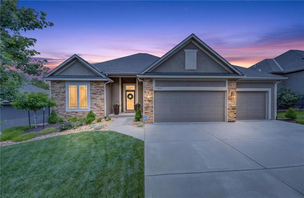 12255 NW Belmont Dr, Platte City, MO 64079
