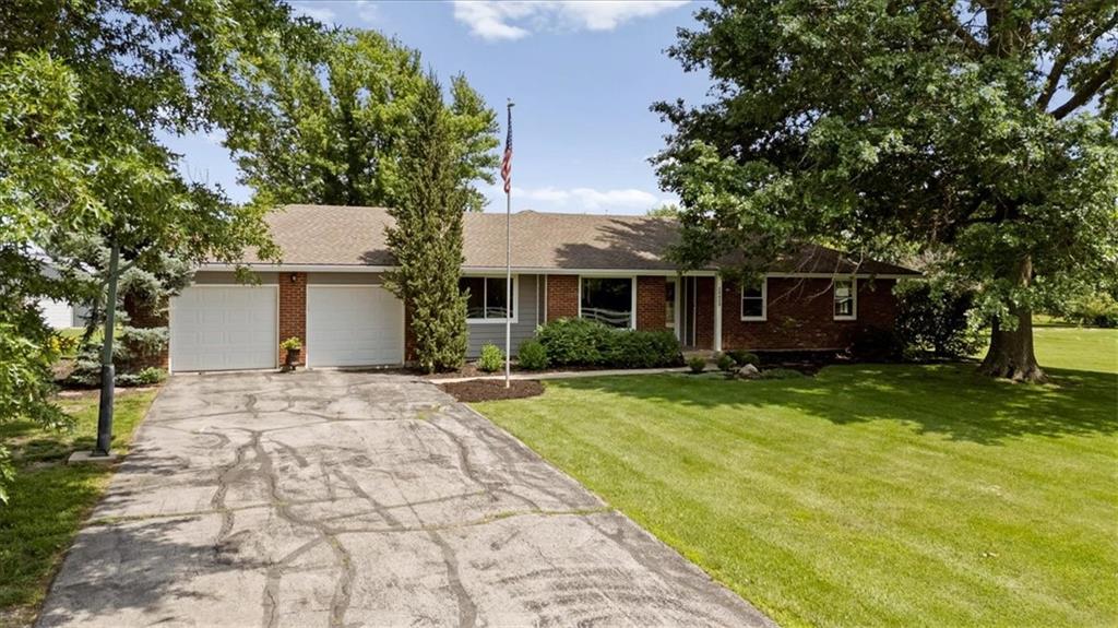 20425 Nall Ave, Stilwell, KS 66085