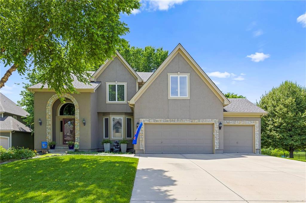 6044 Brownridge Dr, Shawnee, KS 66218
