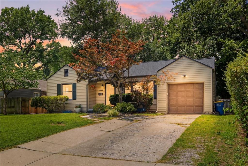 5444 Linden St, Roeland Park, KS 66205