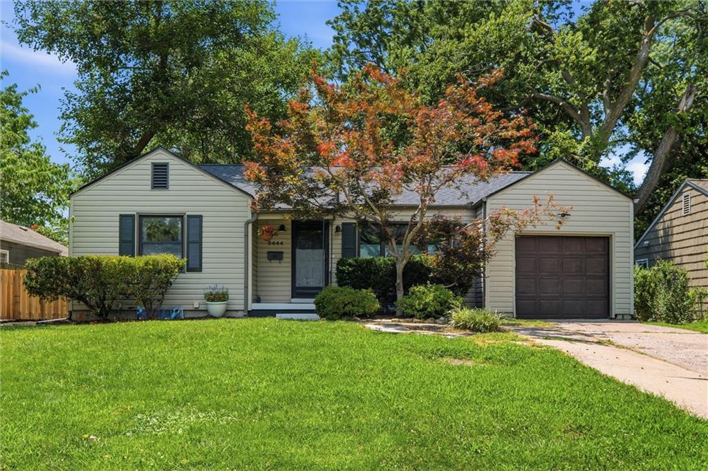 5444 Linden St, Roeland Park, KS 66205