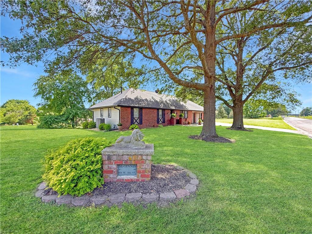 601 W 34th St, Higginsville, MO 64037
