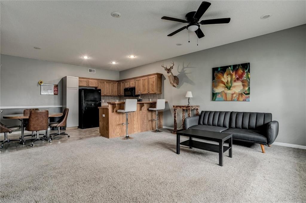 22615 W 76th Ter, Shawnee, KS 66227