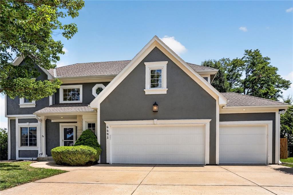 6695 NW Nevada Ave, Parkville, MO 64152