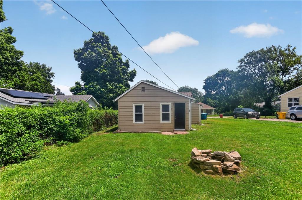 816 S Logan Ave, Independence, MO 64050