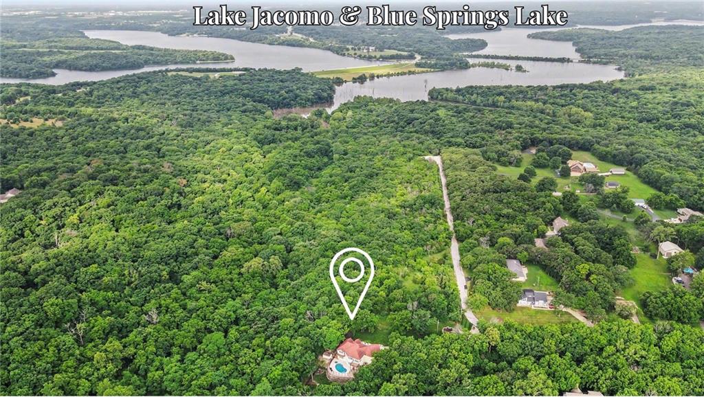 2210 SW Opossum Hollow Rd, Blue Springs, MO 64015