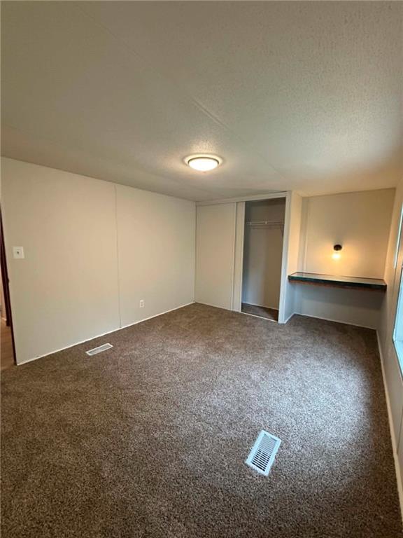 2924 Dune Rd, Odessa, MO 64076