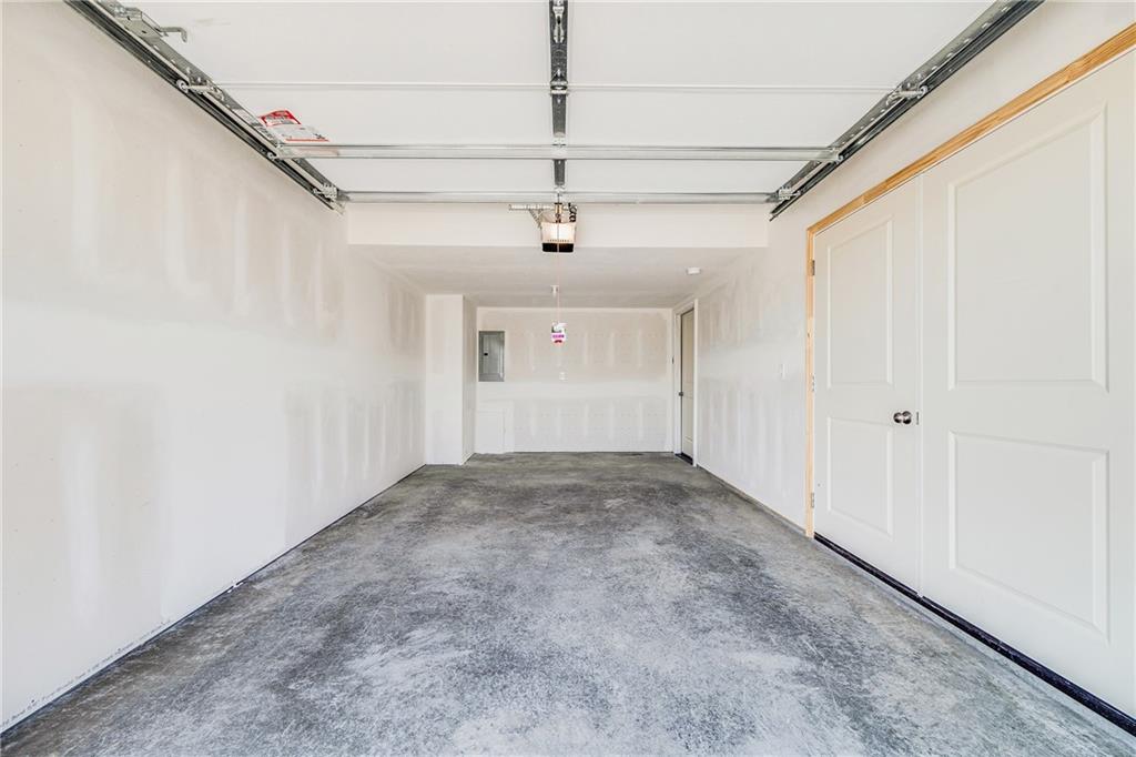 504 Pine Dr, Odessa, MO 64076