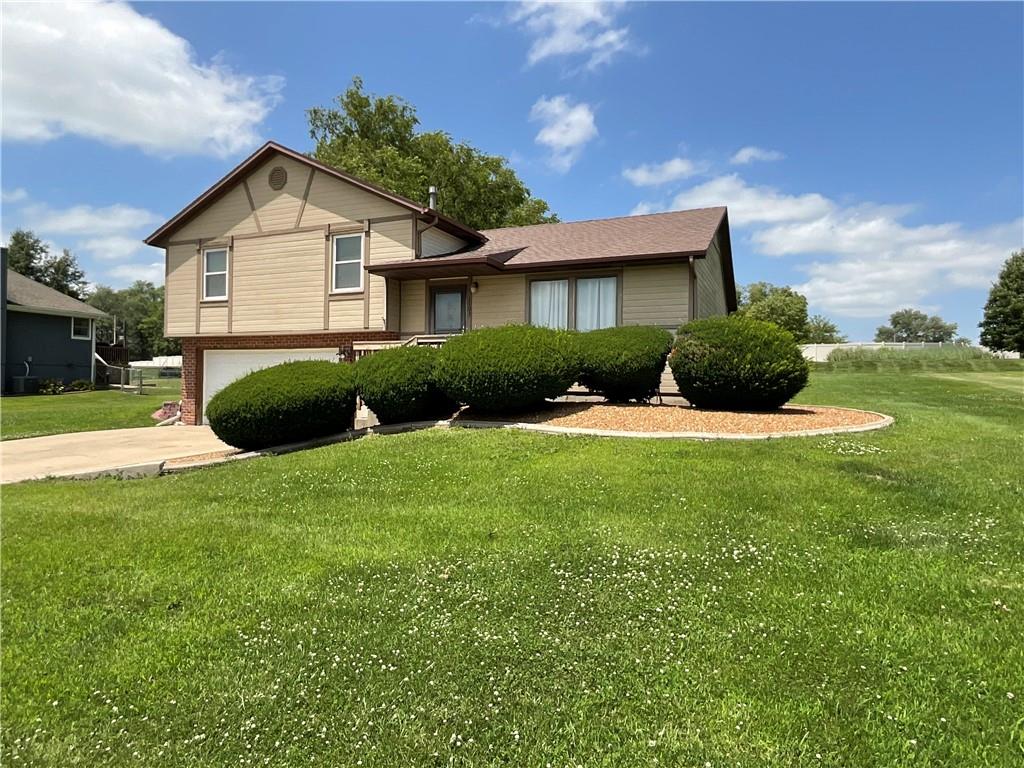 1103 E 2nd Ter, Cameron, MO 64429
