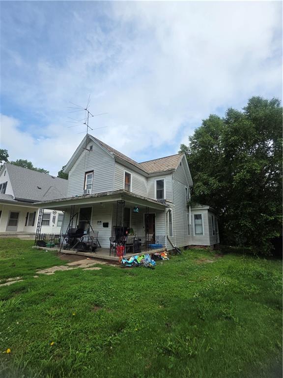 2937 Seneca St, St Joseph, MO 64507