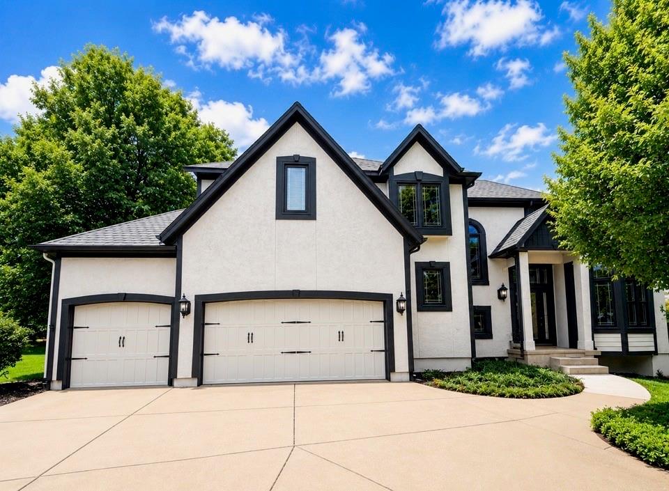 10820 S Cedar Niles Blvd, Olathe, KS 66061