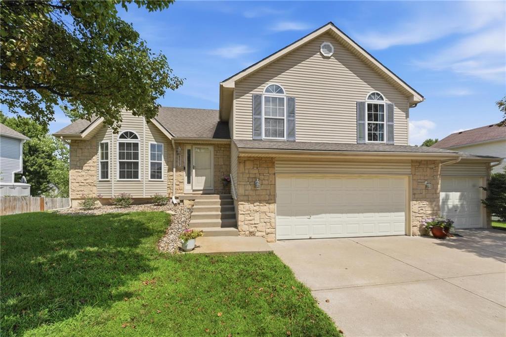 8623 N Sheldon Ave, Kansas City, MO 64153