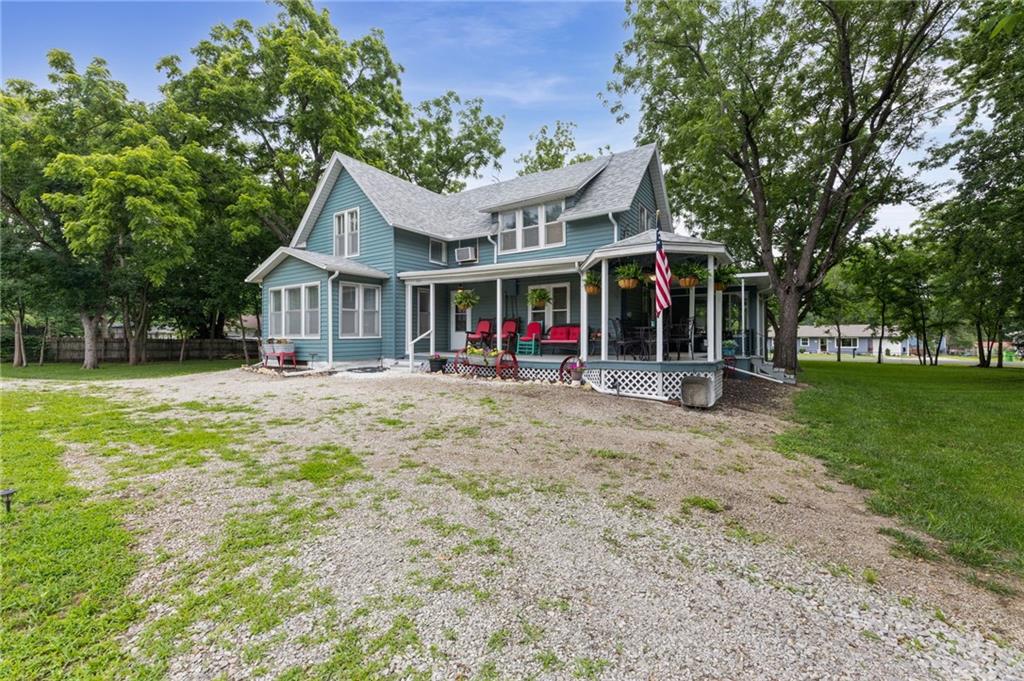 103 E 1st St, Wellsville, KS 66092