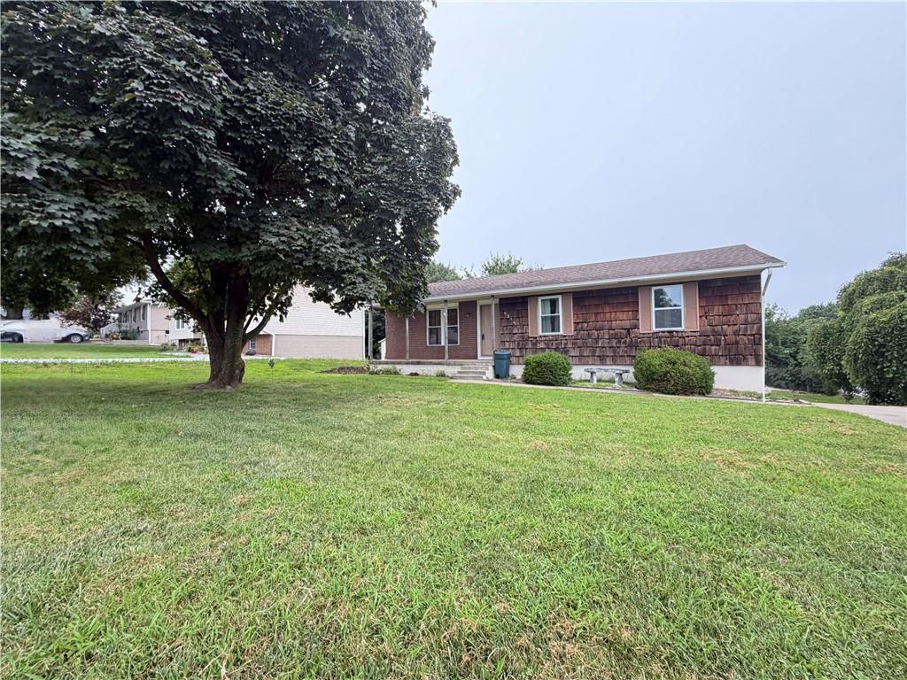 5314 S 16th Ter, St Joseph, MO 64504